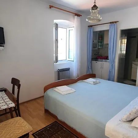 Apartments Juric - 1 A Studio Apartment With A View Hvar Town Exterior foto