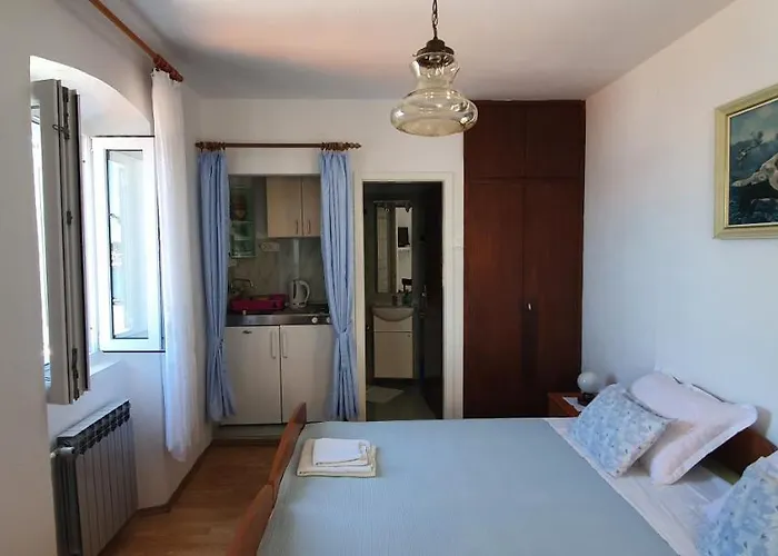 Apartments Juric - 1 A Studio Apartment With A View